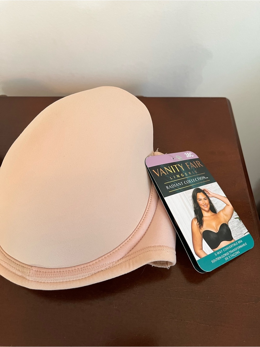 New Vanity Fair Convertible Strapless Bra - beige. 38C